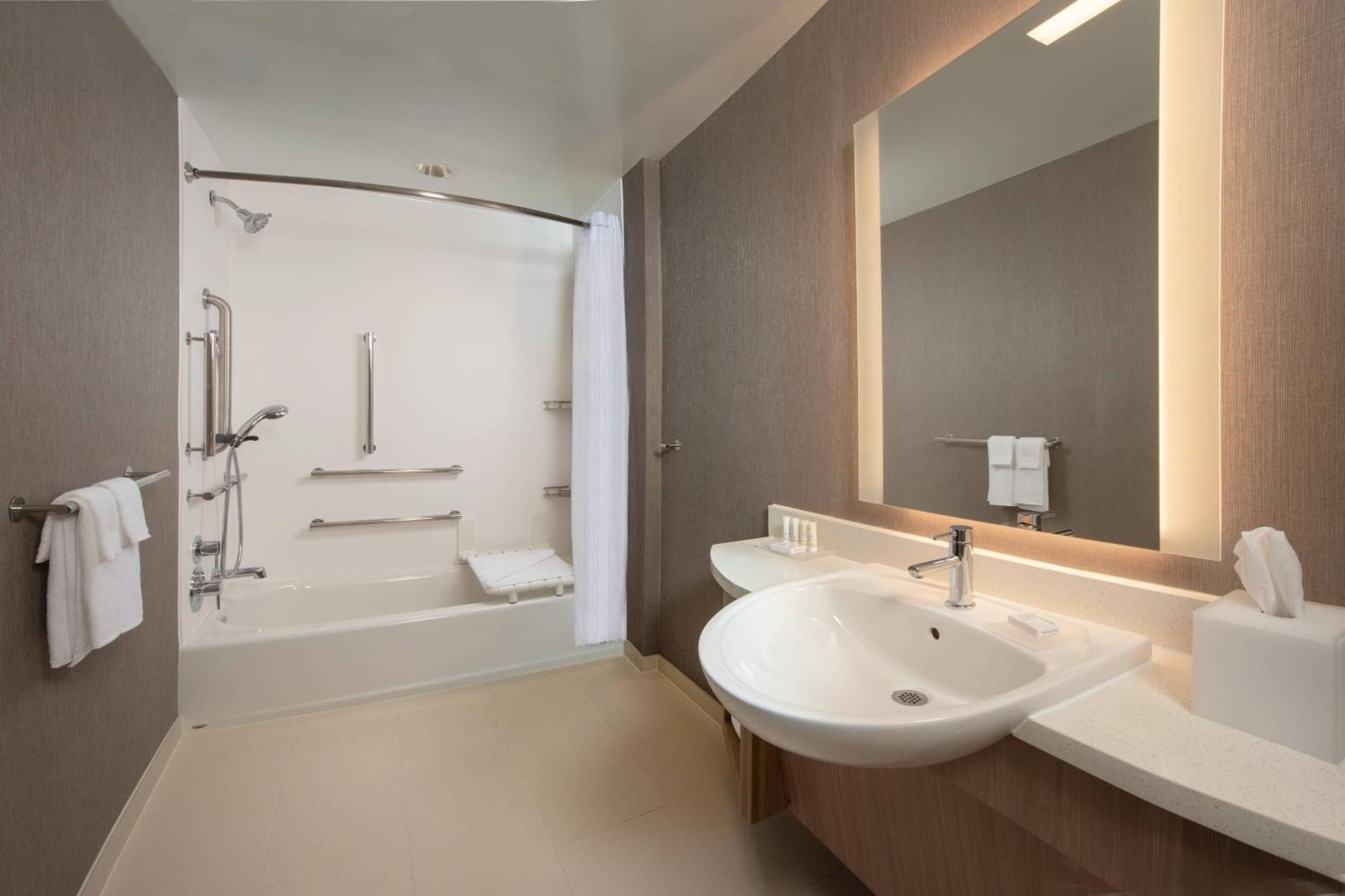 Springhill Suites By Marriott פרדריק מראה חיצוני תמונה